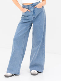 Blakely Wide Cut Jeans - Light Blue
