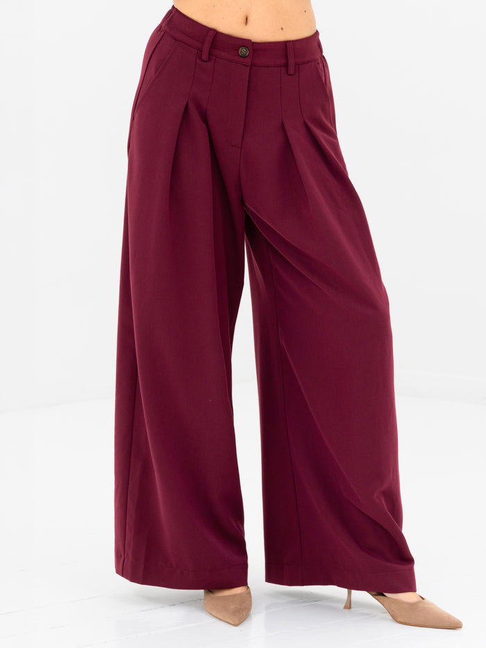 Ali Pleated Trousers - Burgundy