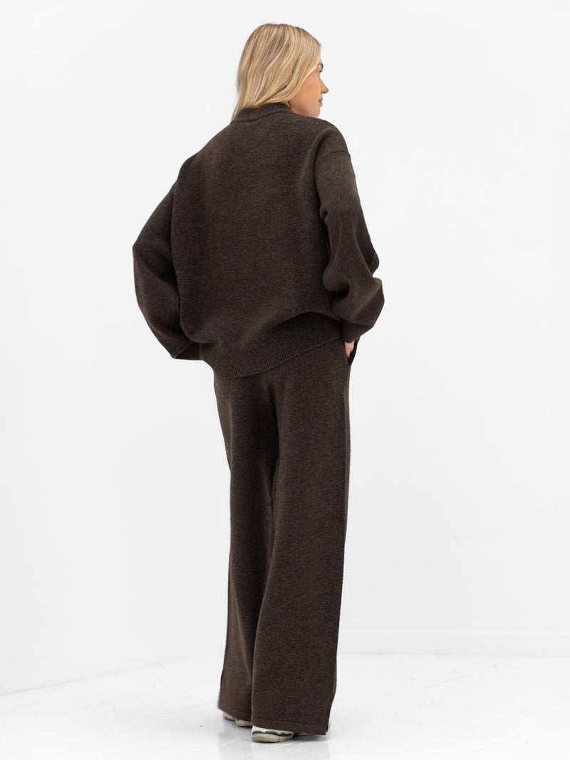 Oversized Knitted Sweater - Chocolate Brown