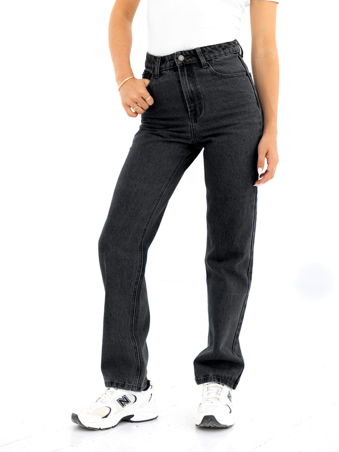 Blakely Straight Cut Jeans - Washed Black
