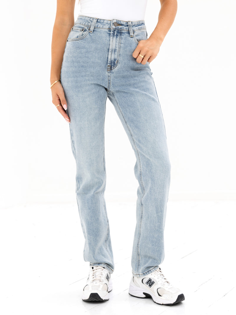 Blakely Straight Cut Jeans - Faded Blue